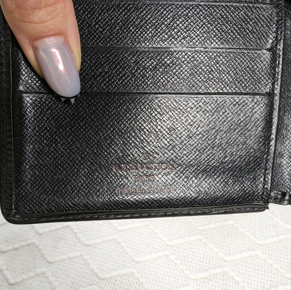 Louis Vuitton Epi Leather Bifold Wallet - Picture 6 of 9